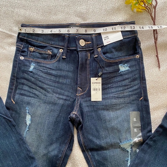 EXPRESS Mid Rise Ripped Jean Leggings - Picture 6 of 9